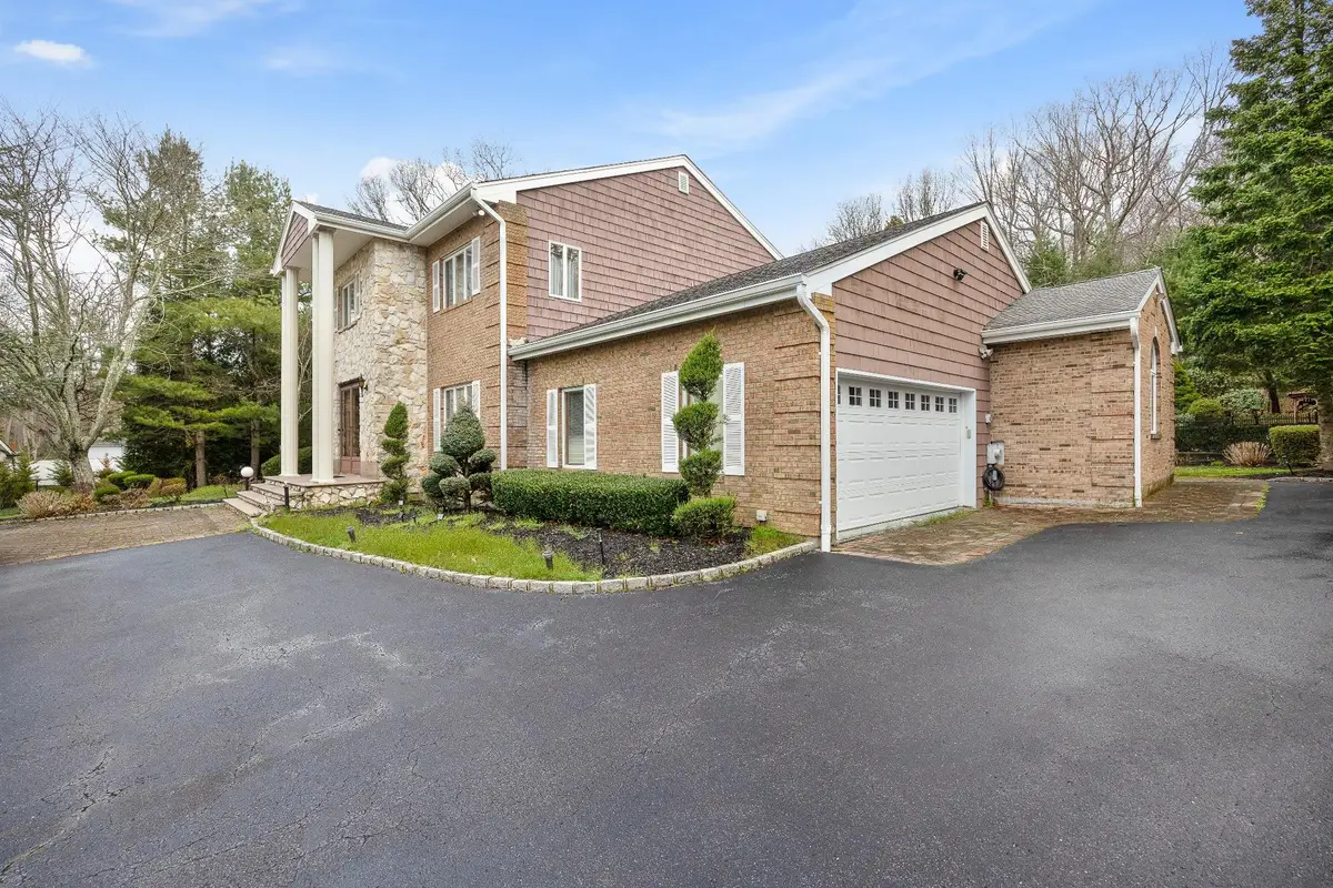 6 Heather Court, Dix Hills, NY 11746 - Image #1
