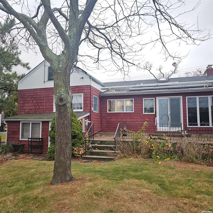 124 Mayhew Avenue, Babylon, NY 11702 - Image #3
