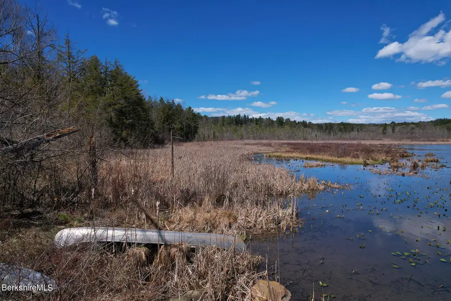 9 Wheatley Dr, Stockbridge, MA 01262 - #2