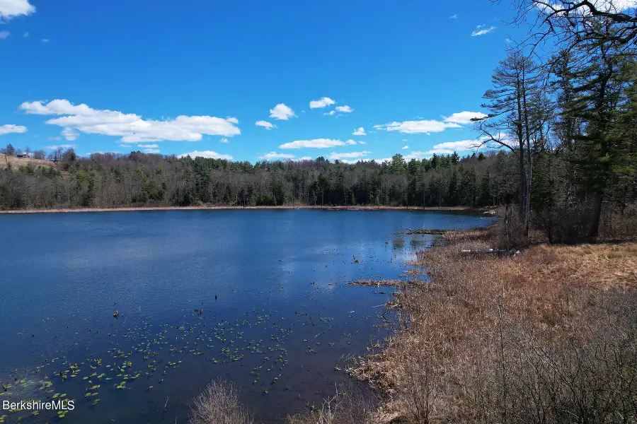 9 Wheatley Dr, Stockbridge, MA 01262 - #3