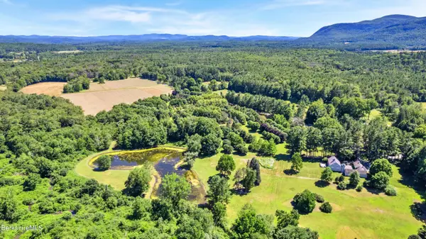 25 Sheffield Rd, Egremont, MA 01230