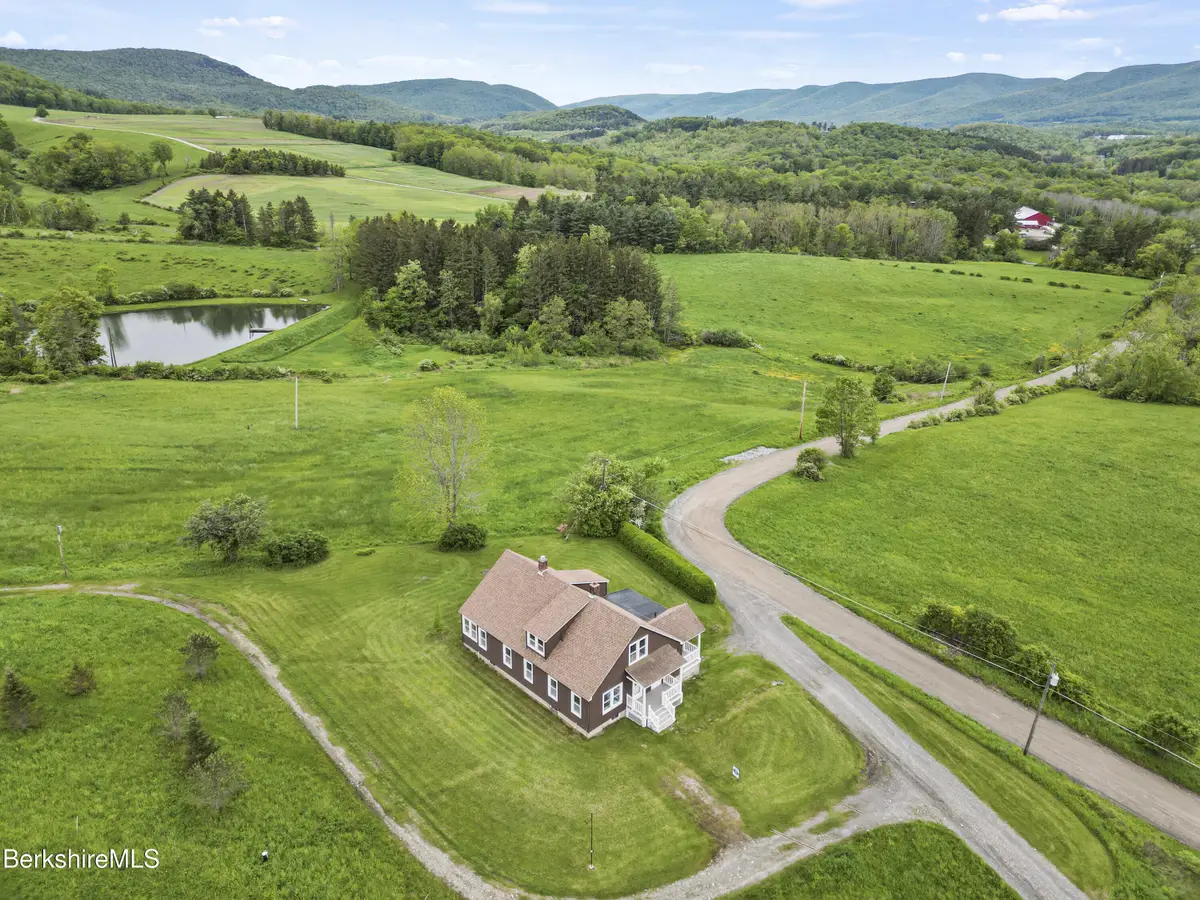 860 Stratton Rd, Williamstown, MA 01267 - Image #1