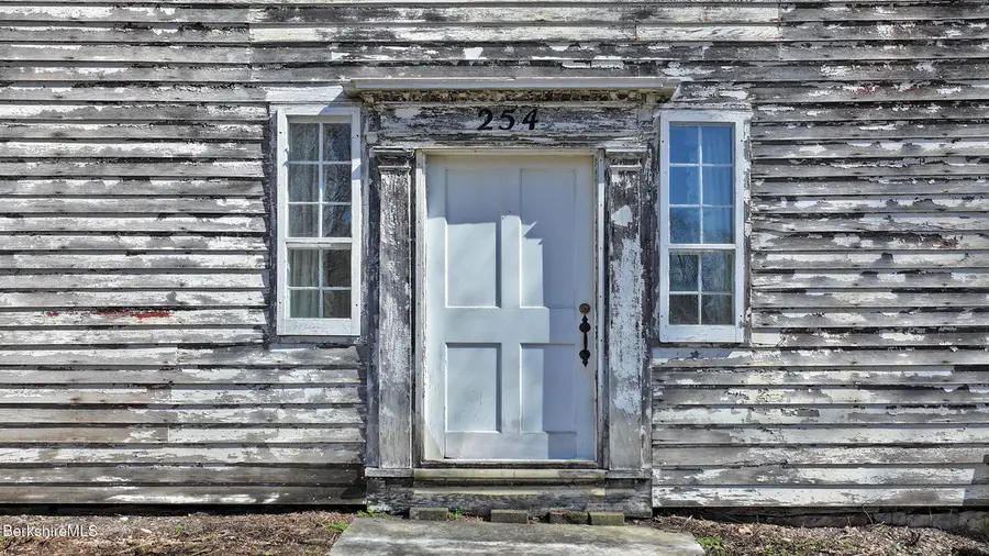 254 Main St, Sheffield, MA 01257 - Image #2