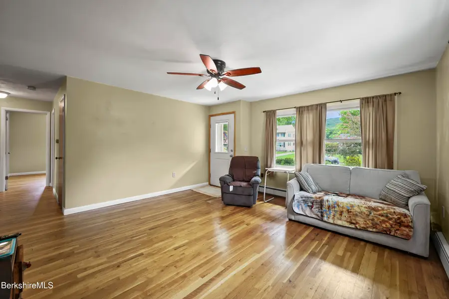 171 Harryel St, Pittsfield, MA 01201 - Image #2