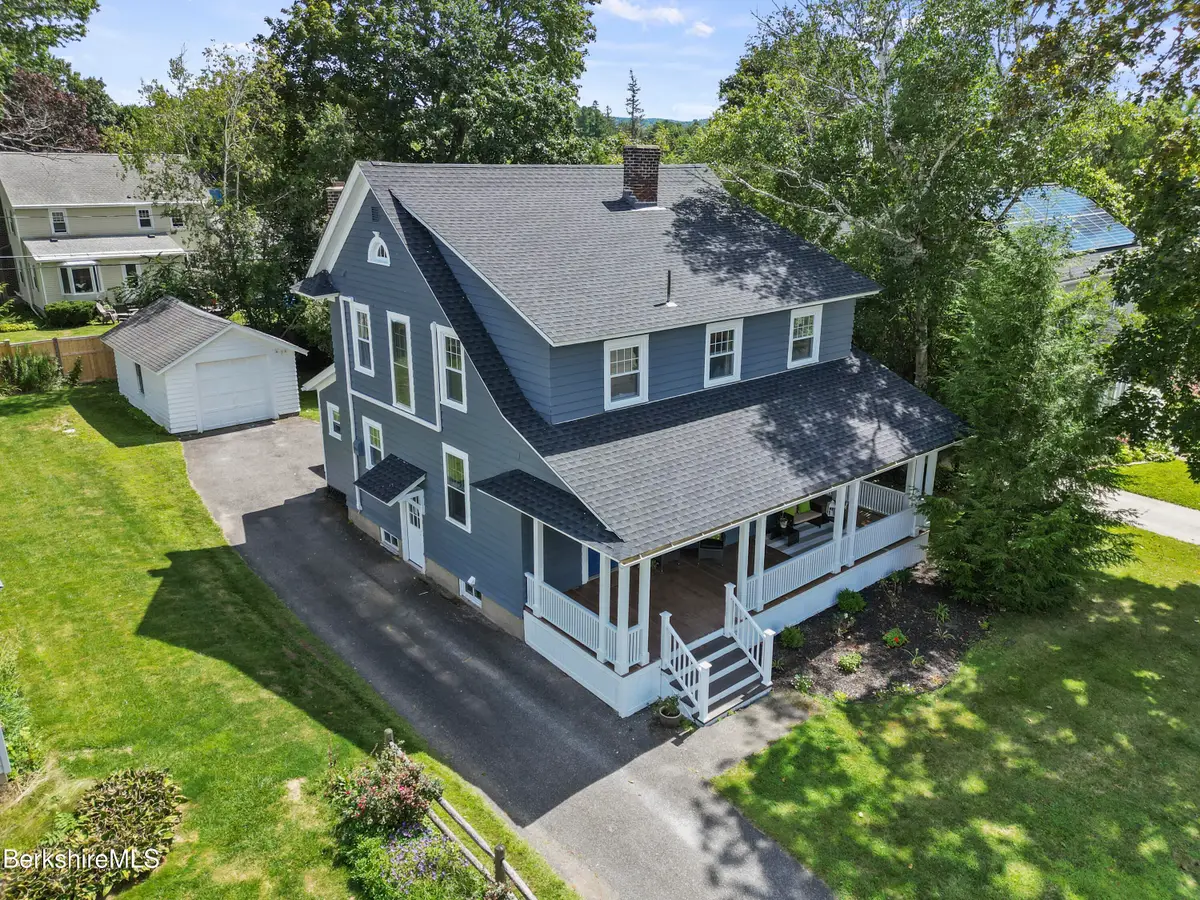 31 Lexington Pkwy, Pittsfield, MA 01201 - Image #1