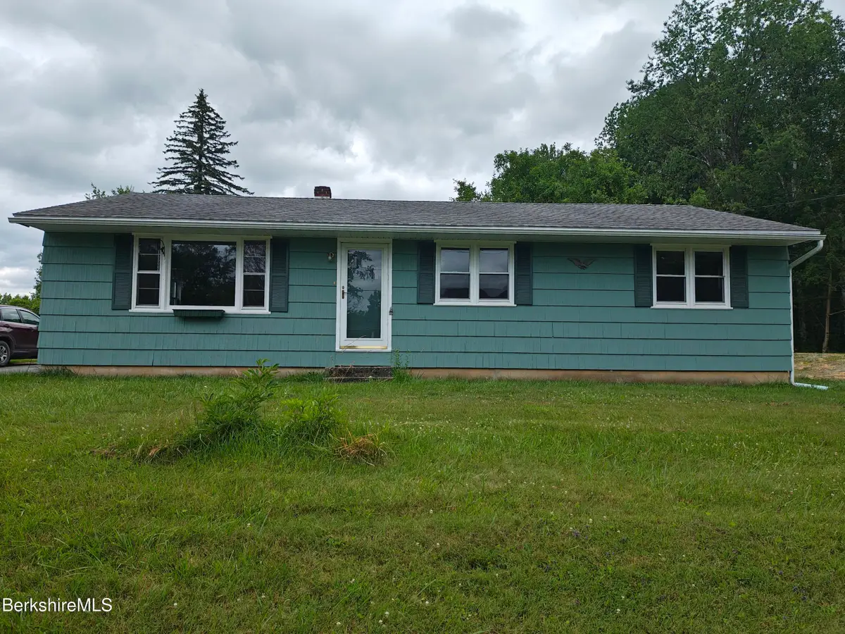 18 Billings St, Lanesborough, MA 01237 - Image #1