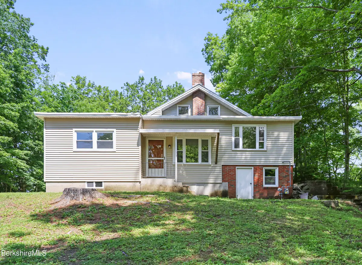 24 Lebanon Ave, Pittsfield, MA 01201 - Image #1