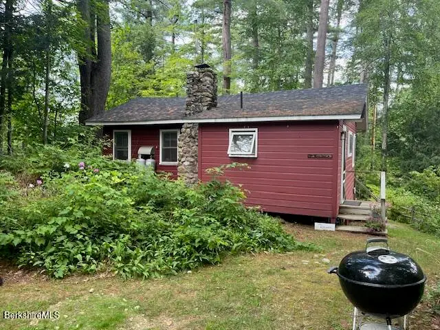26 Pine St, New Marlborough, MA 01230 - Image #2
