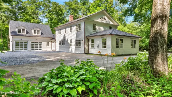 55 Main St, Stockbridge, MA 01262