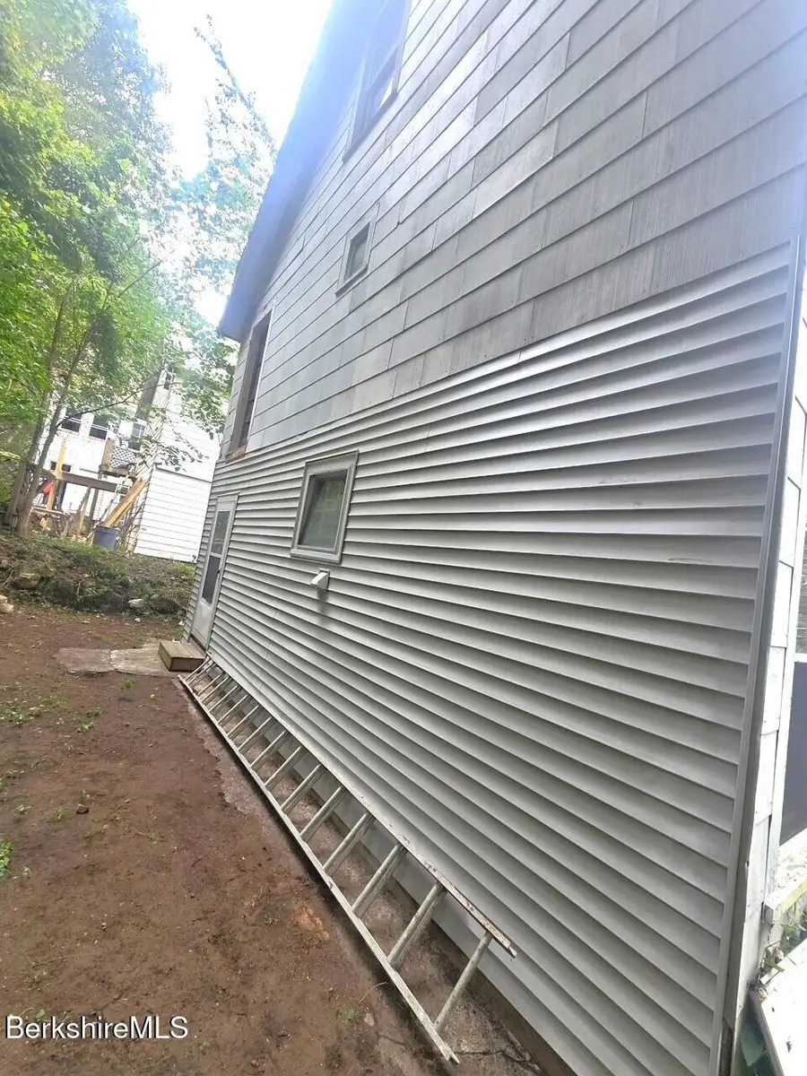 26 Charles St, North Adams, MA 01247 - Image #3