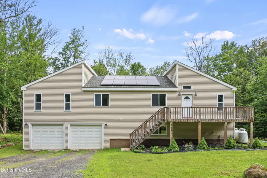674 Benton Hill Rd, Becket, MA 01223 - Image #2