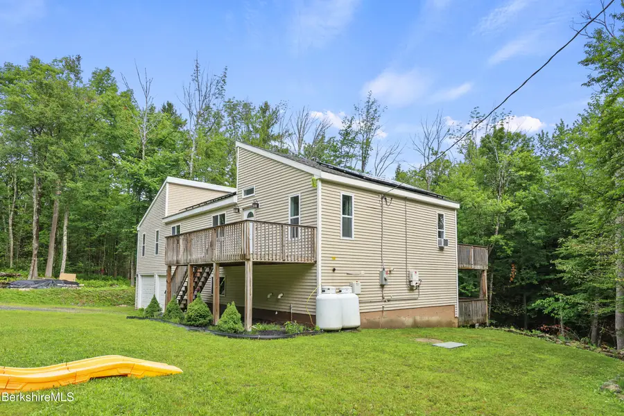 674 Benton Hill Rd, Becket, MA 01223 - Image #3