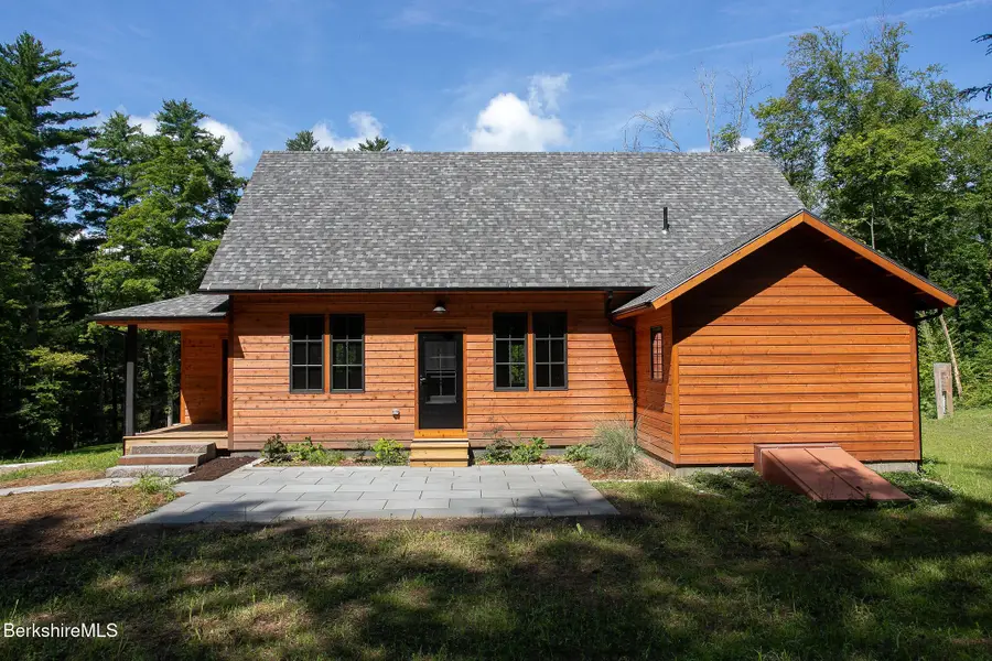 1427 Hewins St, Sheffield, MA 01257 - Image #3