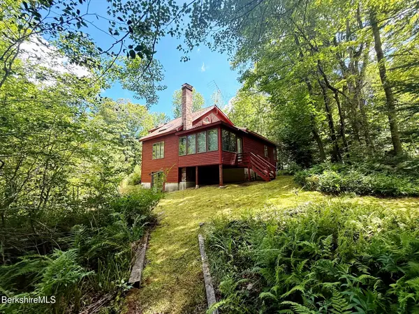 283 Benton Hill Rd, Becket, MA 01223