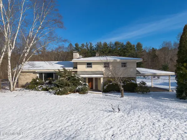 20 Cooper Rd, Great Barrington, MA 01230