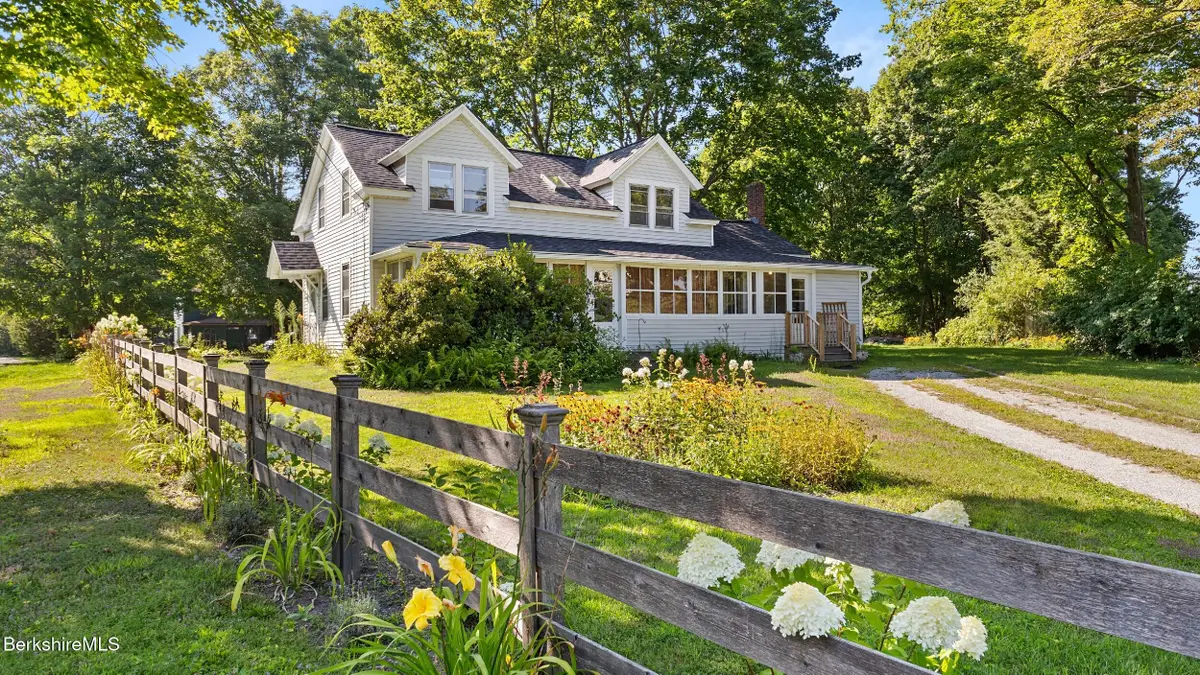 19 Washington Square, West Stockbridge, MA 01266 - Image #1