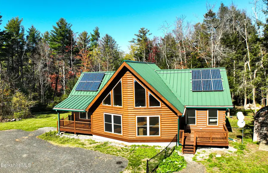 223 Silver Leaf Dr, Becket, MA 01223 - Image #2