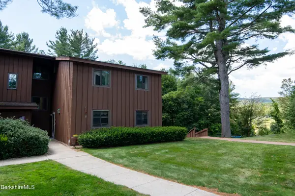 51 Churchill Crest #51, Pittsfield, MA 01201