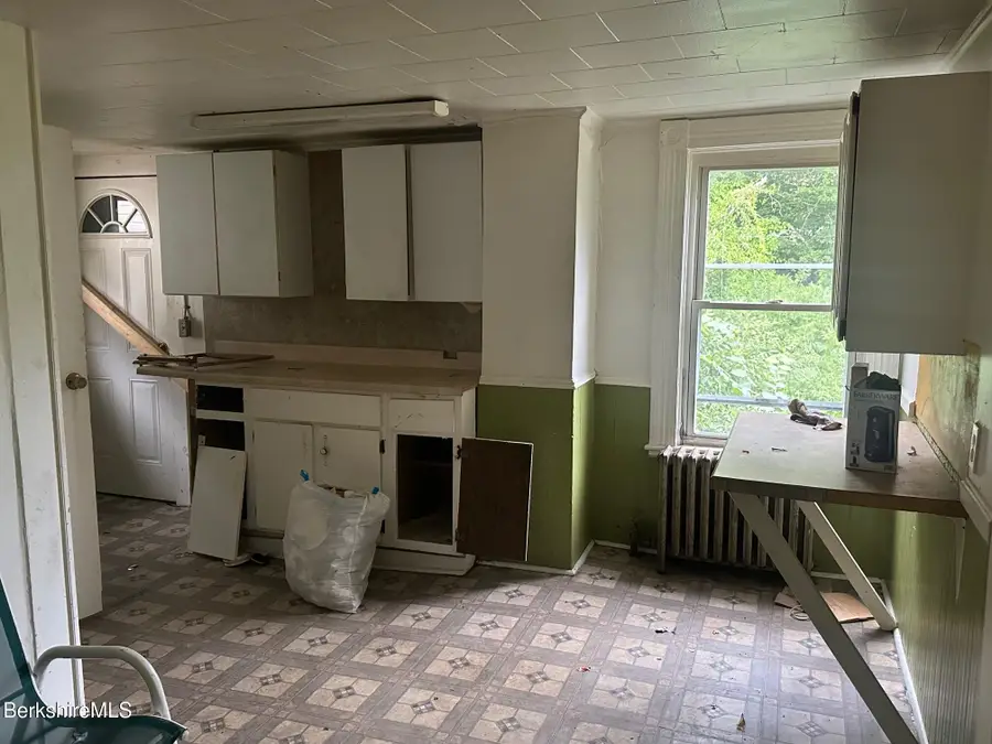 1223 North St, Pittsfield, MA 01201 - Image #3