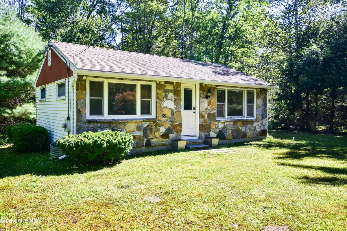 163 Sir Walter Ct, Becket, MA 01223 - Image #1