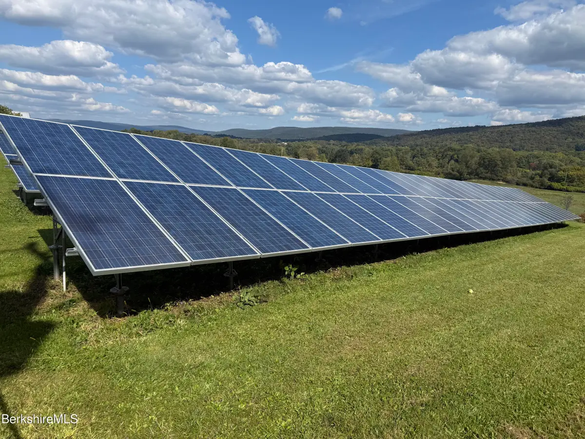 889 Holmes Rd, Pittsfield, MA 01201 - Image #1