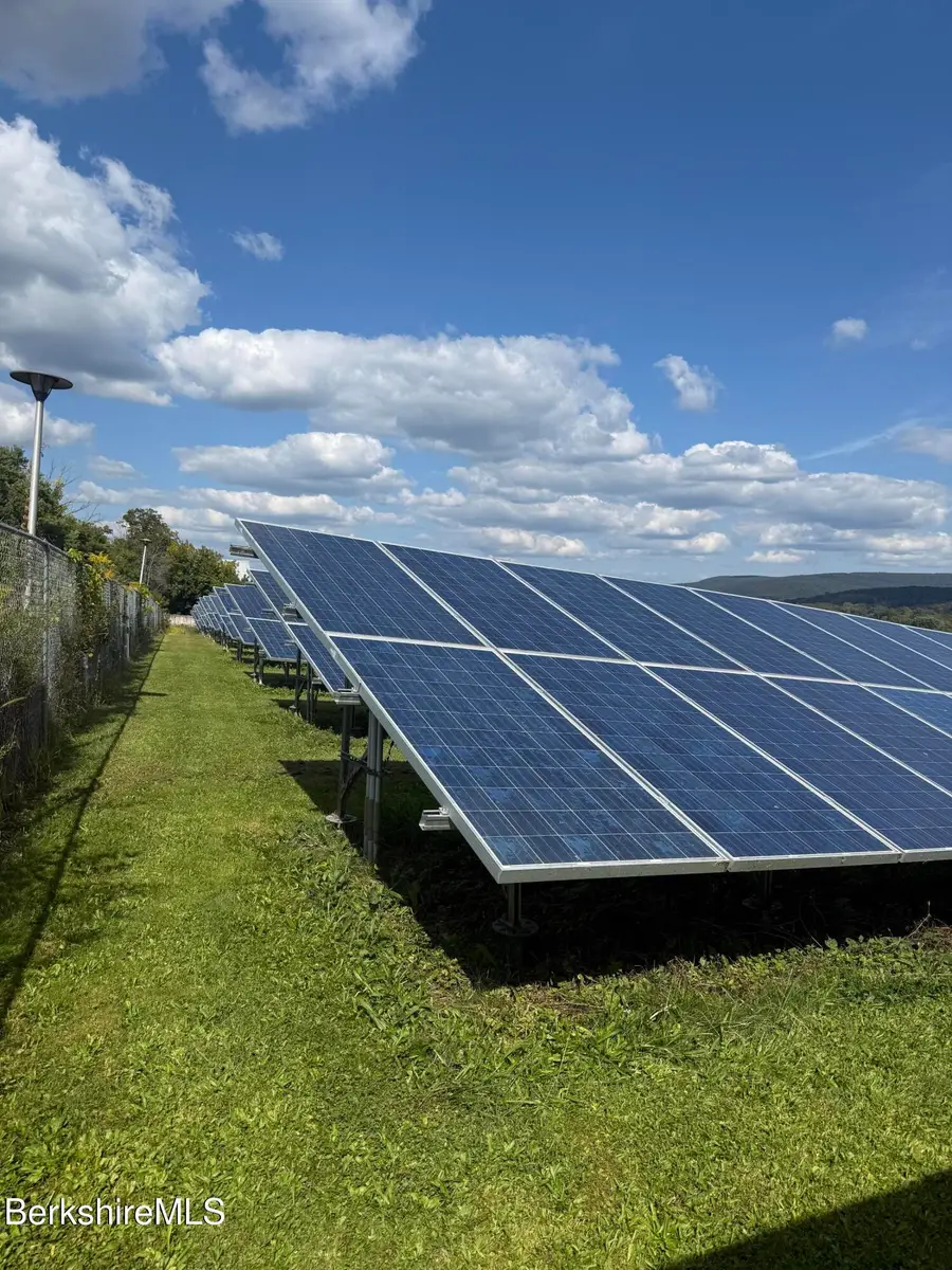 889 Holmes Rd, Pittsfield, MA 01201 - Image #2