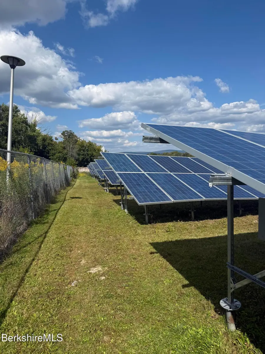 889 Holmes Rd, Pittsfield, MA 01201 - Image #3