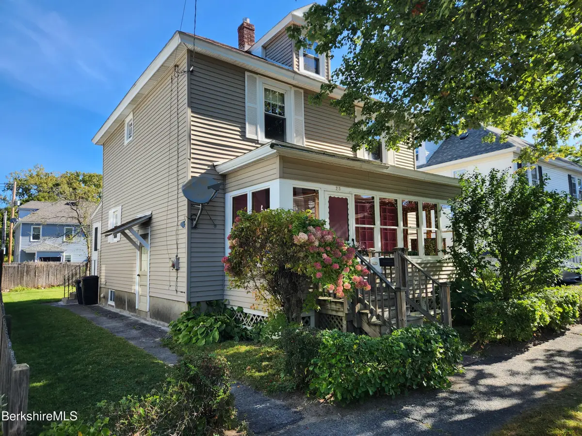 25 Ashley St, Pittsfield, MA 01201 - Image #1
