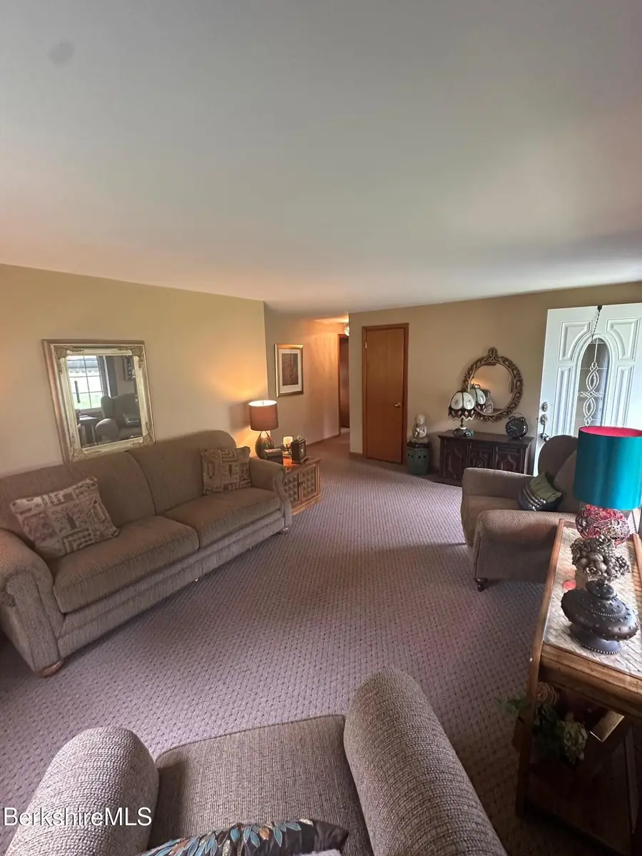 166 Kendall St, Ludlow, MA 01056 - Image #2