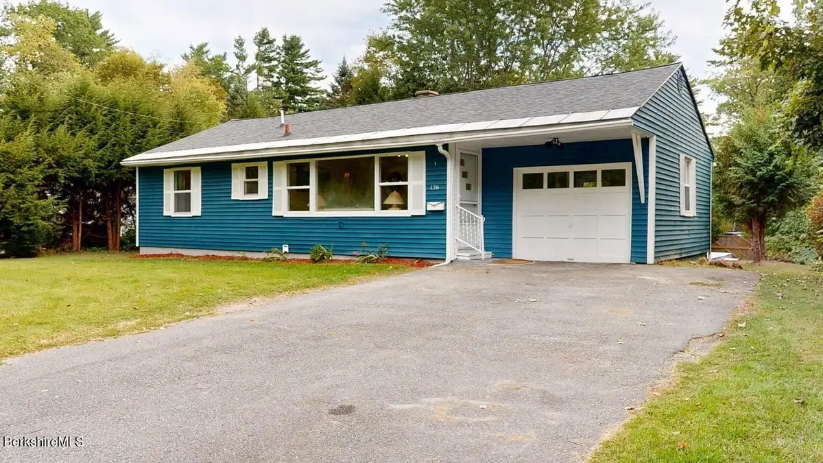 136 Sand Springs Rd, Williamstown, MA 01267 - Image #1