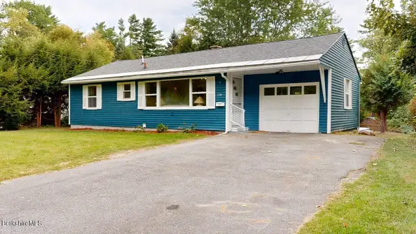 136 Sand Springs Rd, Williamstown, MA 01267