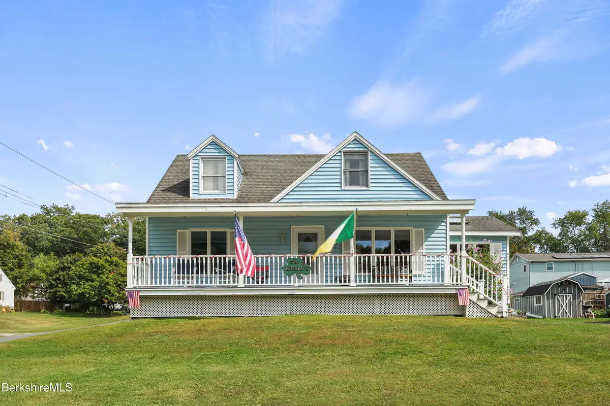 156 Draper Ave, Pittsfield, MA 01201 - Image #1