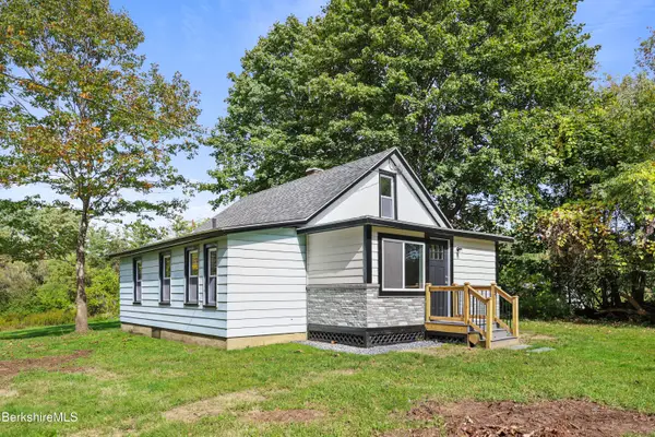 26 Davis St, Pittsfield, MA 01201