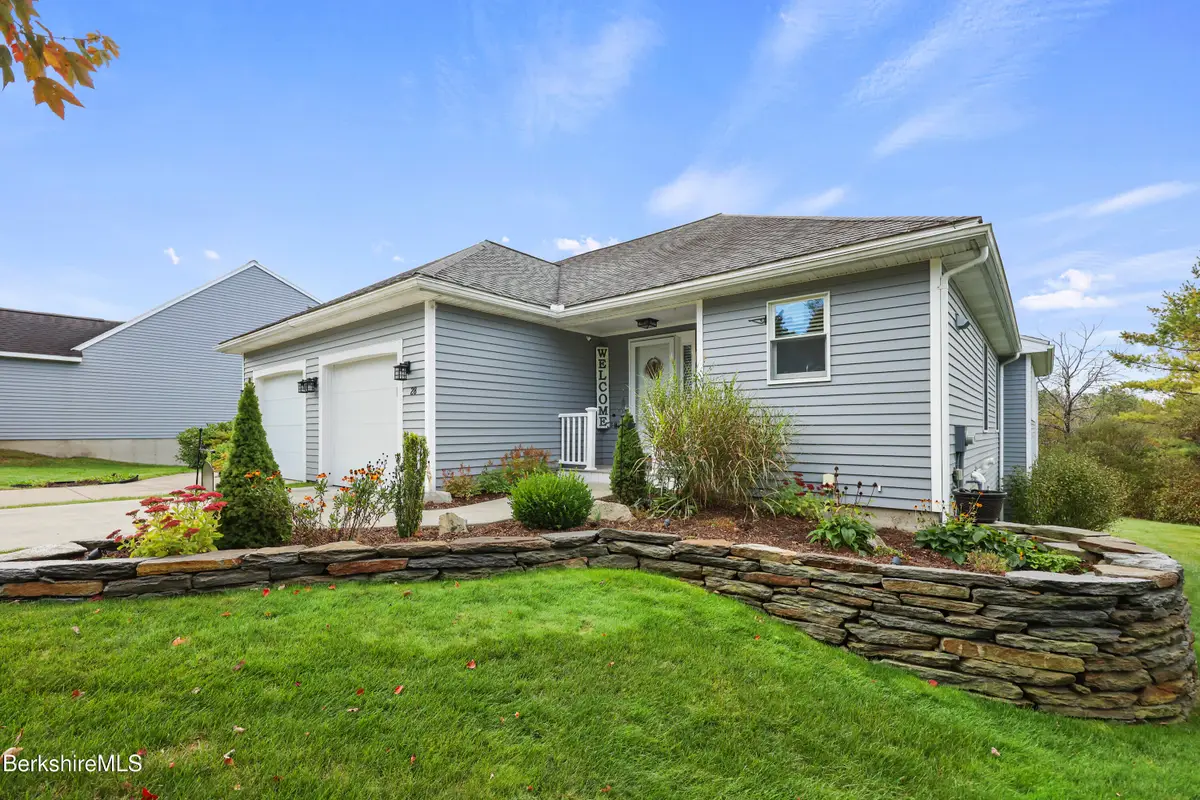 28 Walden Ln, Pittsfield, MA 01201 - Image #1