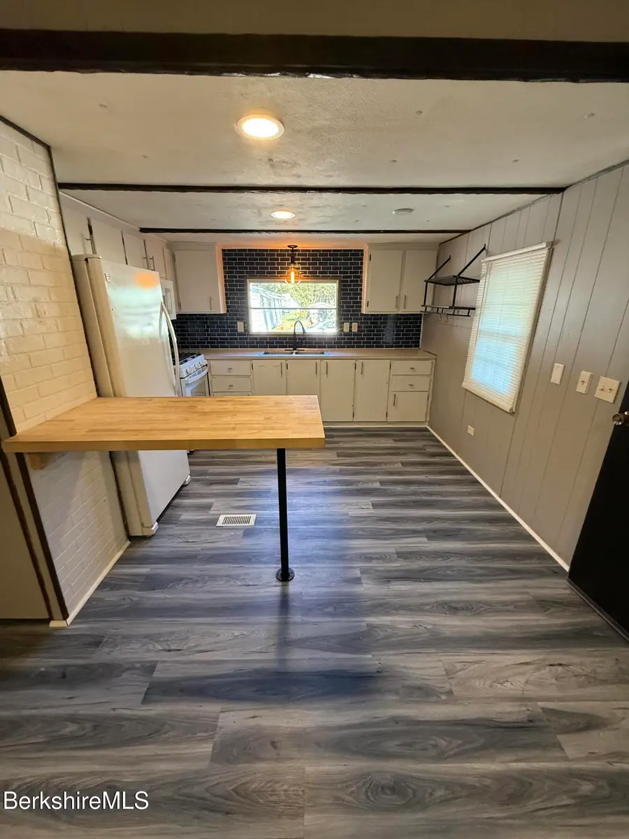 9 Pinnacle Pt., Adams, MA 01220 - Image #3