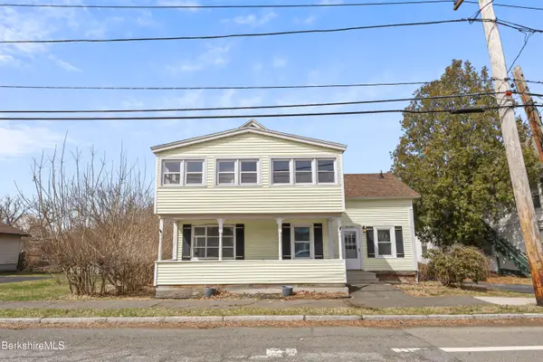 17 Phelps Ave, North Adams, MA 01247