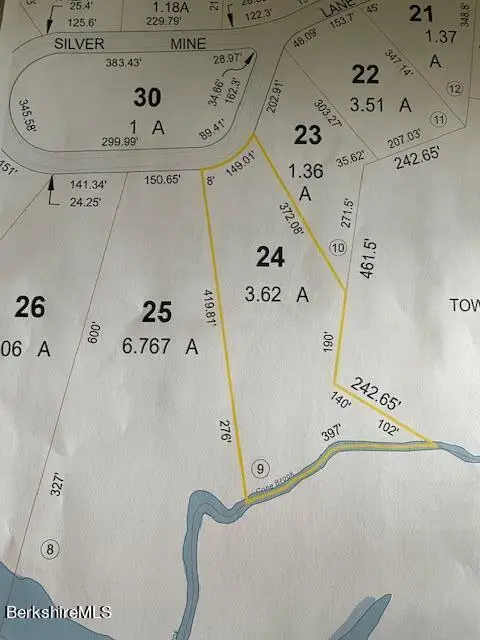 7 Silver Mine Ln, West Stockbridge, MA 01266