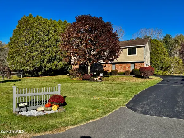 134 Oak Hill Rd, Pittsfield, MA 01201