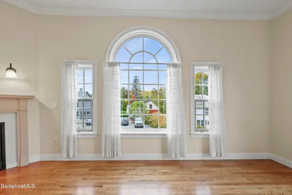 46 Housatonic St #2B, Lenox, MA 01240