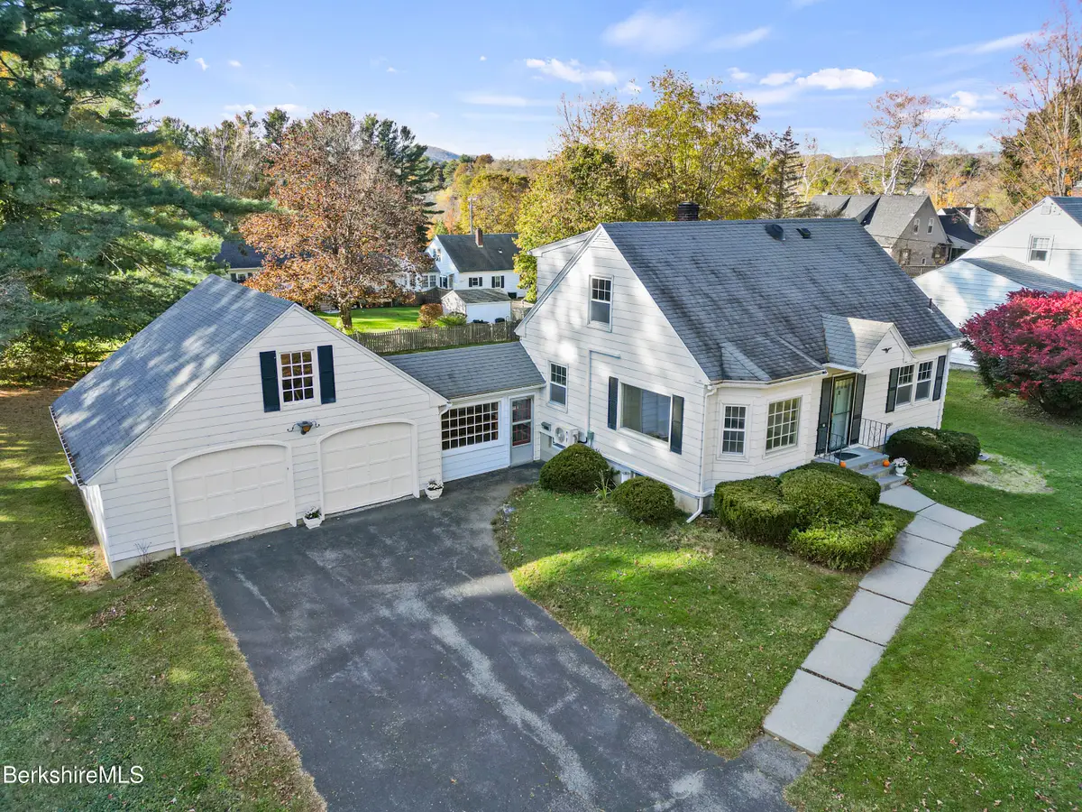 66 Roselyn Dr, Pittsfield, MA 01201 - Image #1