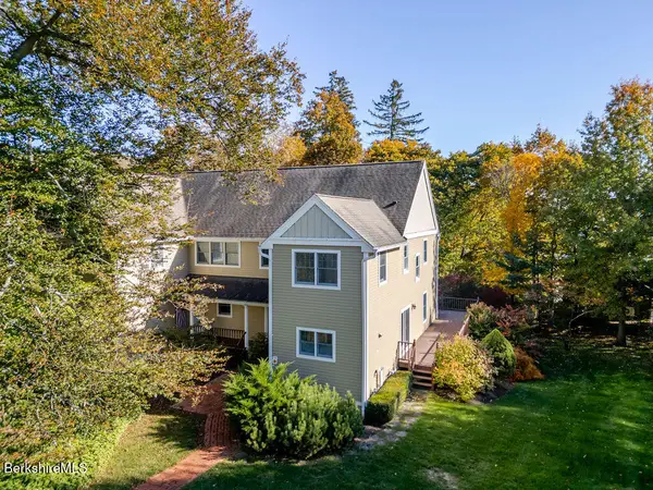 14 Copper Beech Ln, Great Barrington, MA 01230