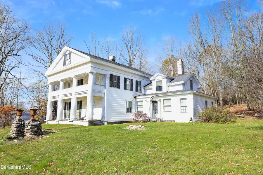 469 Maple St, Hinsdale, MA 01235 - Image #2