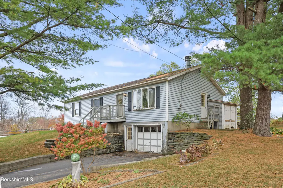 8 Samson St, Pittsfield, MA 01201 - Image #2