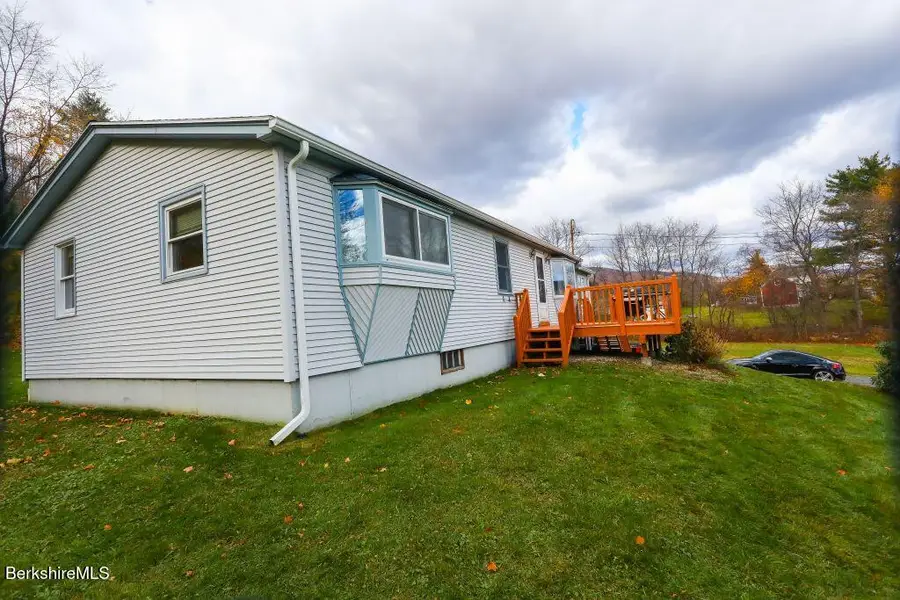 33 Gattuso Dr, North Adams, MA 01247 - Image #3