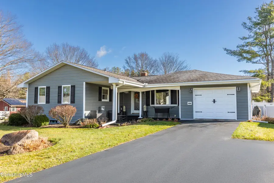 100 Elaine Dr, Pittsfield, MA 01201 - Image #2