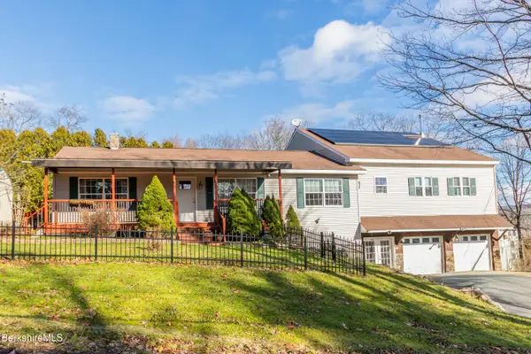 16 Opeechee St, Lanesborough, MA 01237