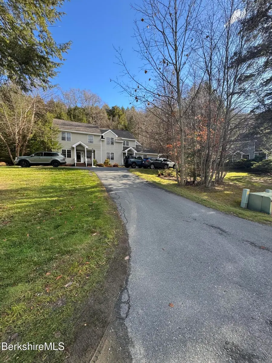 9102 Mountainside Dr, Hancock, MA 01237 - Image #2