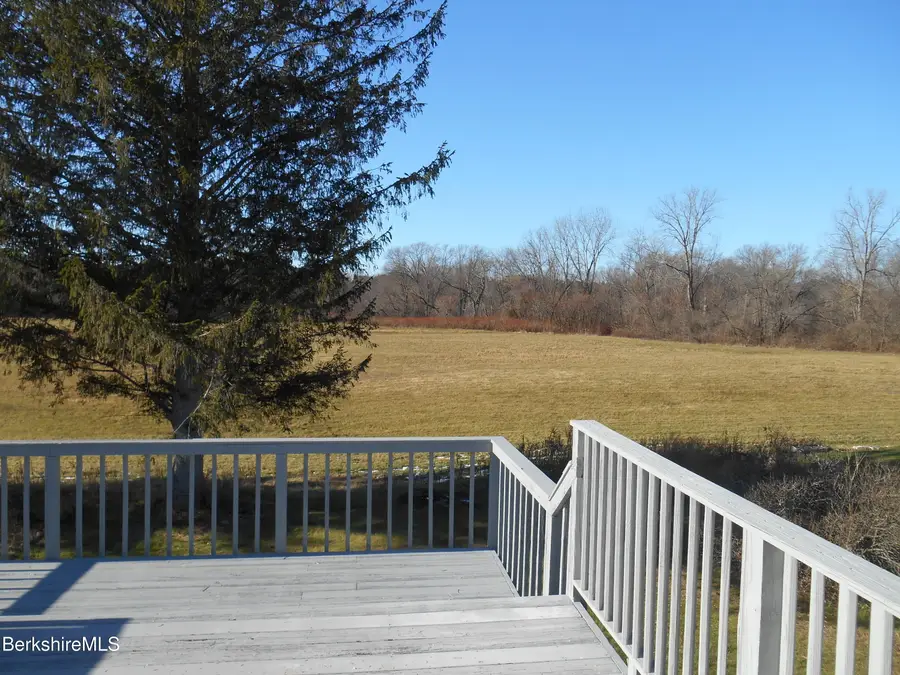 31 Eric Dr, Pittsfield, MA 01201 - Image #2