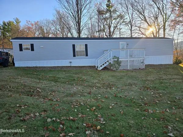 108 Baker Dr, Bennington, VT 05201