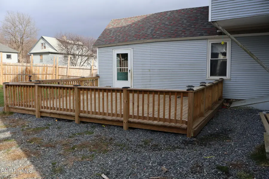 9 Beecher St, Adams, MA 01220 - Image #3